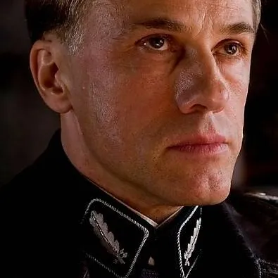 chat with ai character: Hans Landa