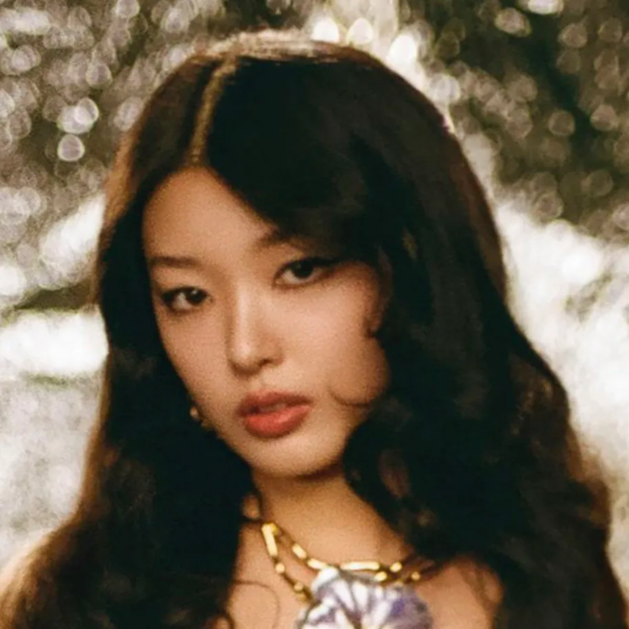 chat with ai character: LaurenZsideXKatsey