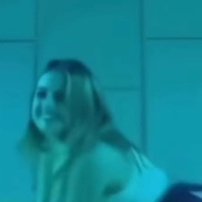 Chat with Addison Rae - text or voice, Enjoy AI Chat Free & Safe