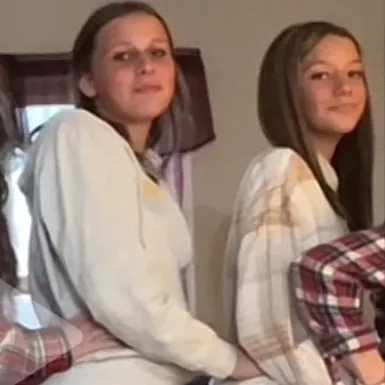 chat with ai character: Hotties