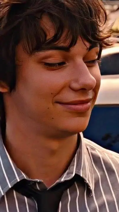 ai character: -Rodrick Heffley- background