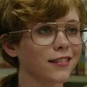 chat with ai character: Beverley 