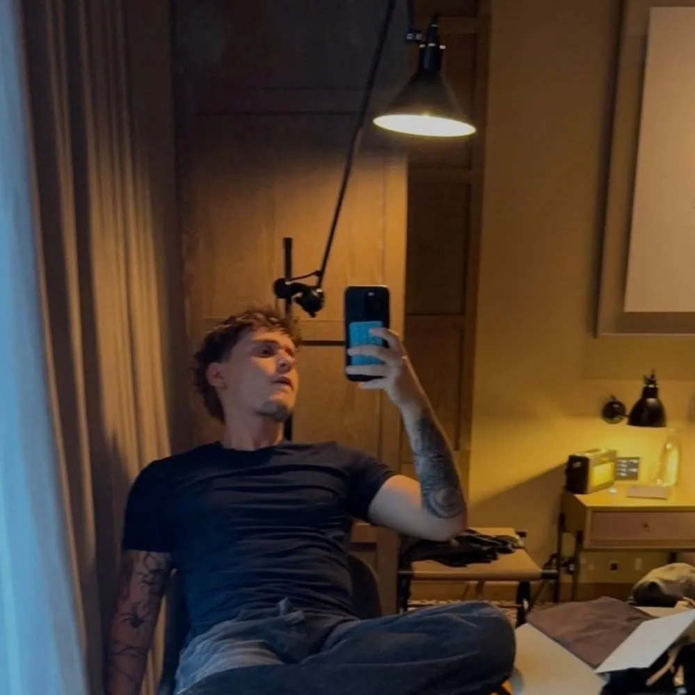 chat with ai character: zaheer amaan 