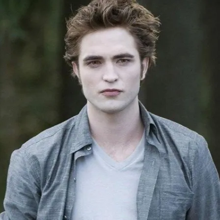 chat with ai character: Edward Cullen 🥵