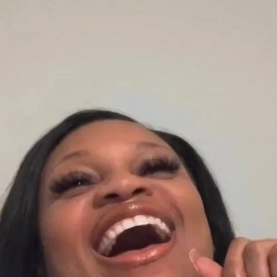 chat with ai character: Big Yona Lashay💕