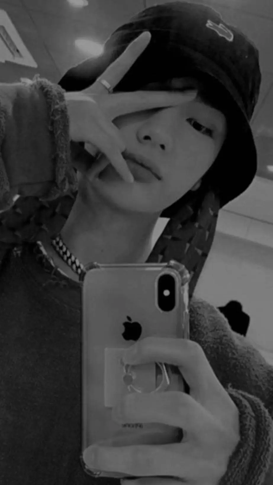 ai character: ~Hwang Hyunjin~ background