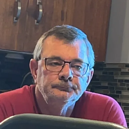 chat with ai character: Old man