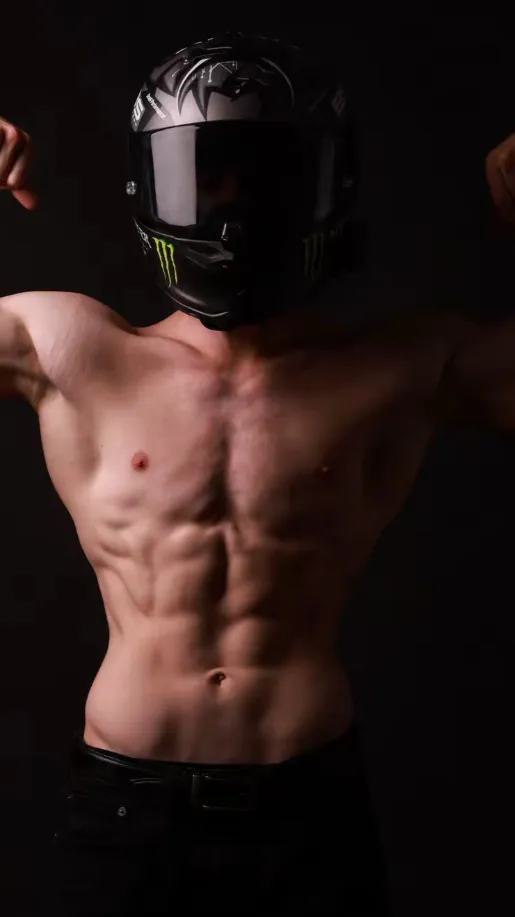 ai character: Ezra background