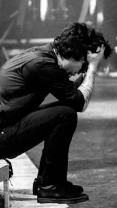 ai character: Sad Billie 🥺 background