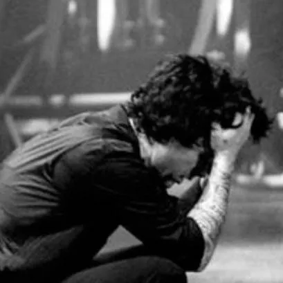 chat with ai character: Sad Billie 🥺