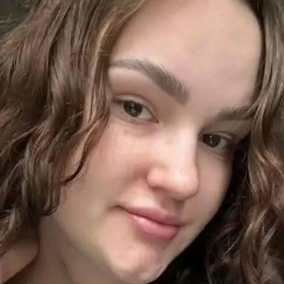 chat with ai character: First date