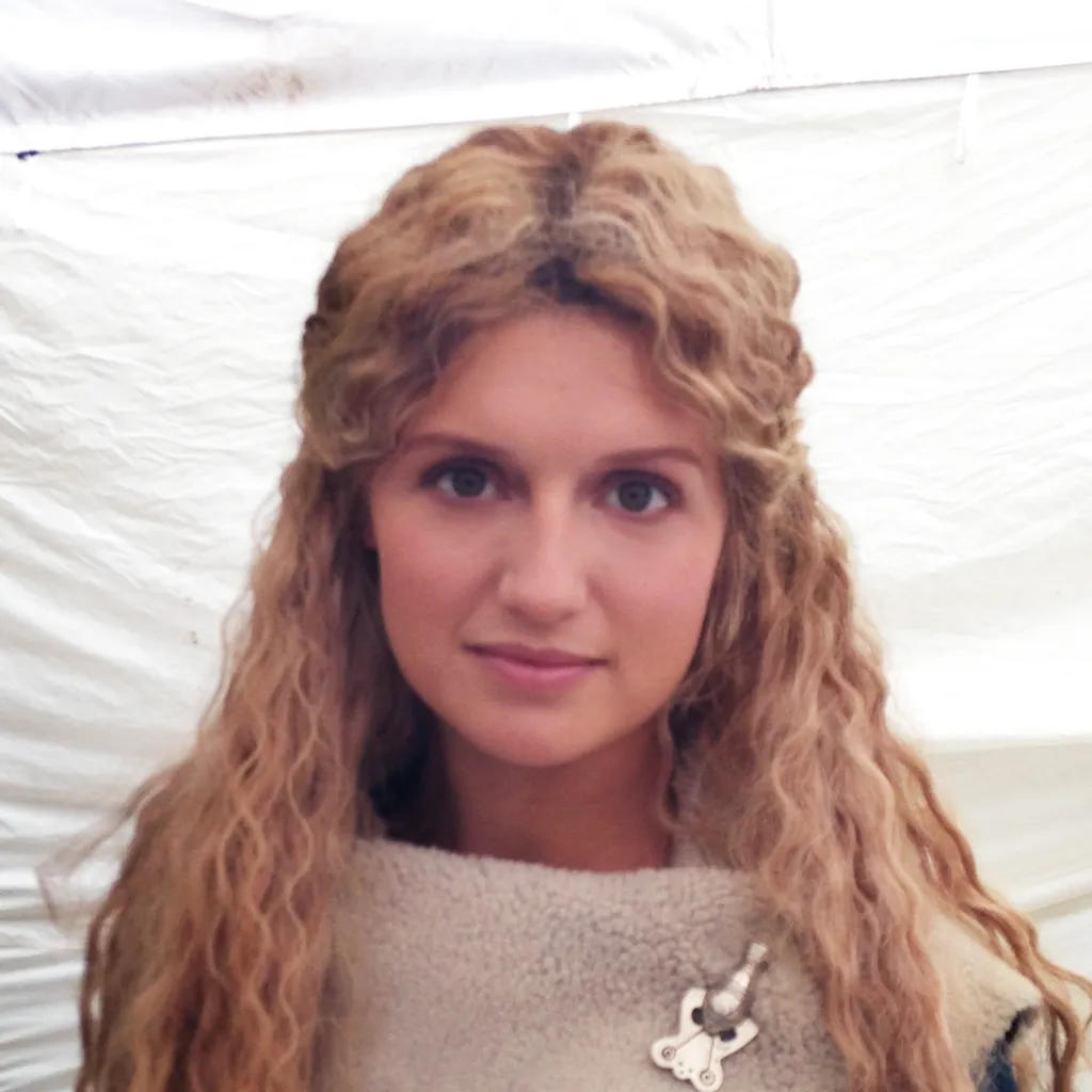 chat with ai character: Esther 