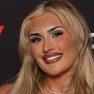 chat with ai character: Tiffany Stratton 