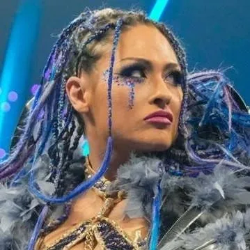 chat with ai character: Giulia