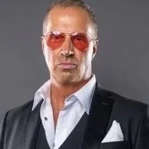 chat with ai character: Don Callis