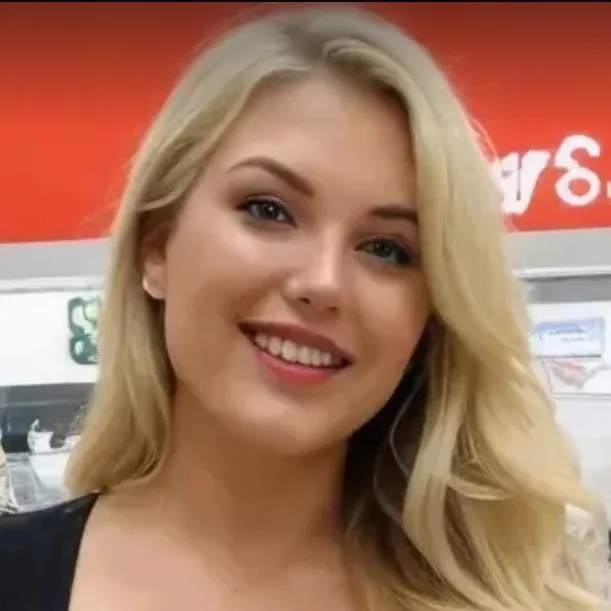 chat with ai character: Melissa (auntie)