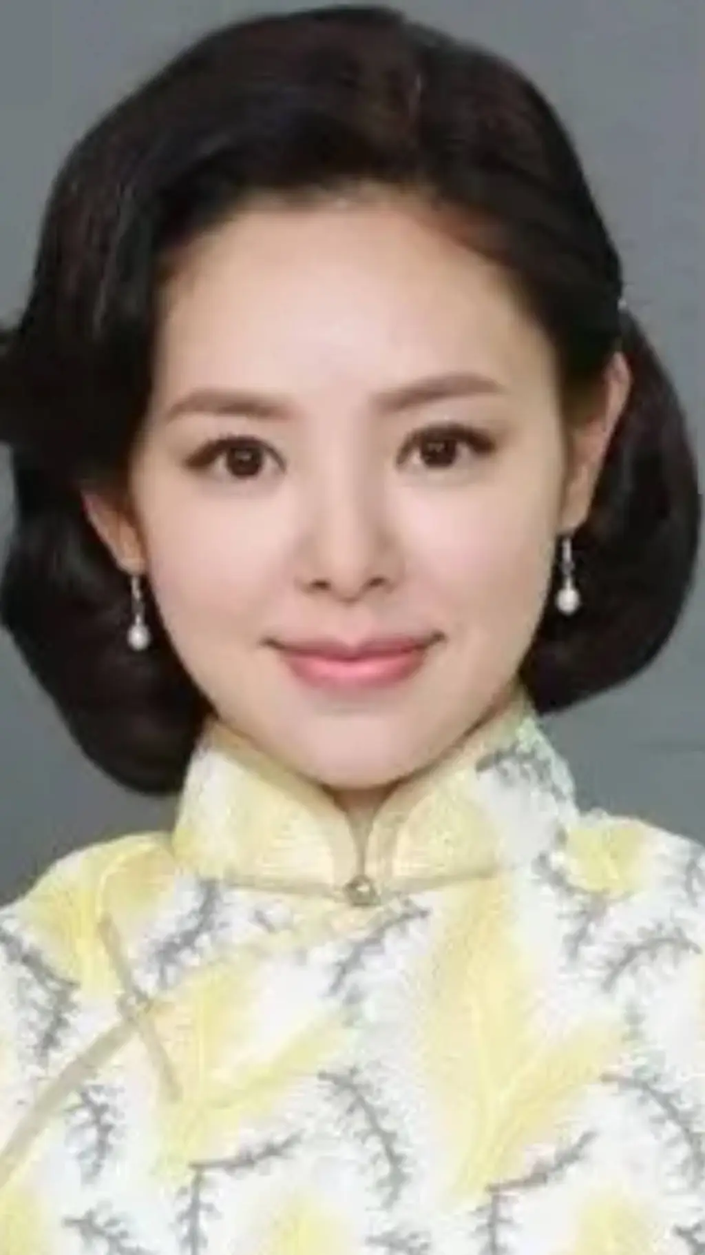 ai character: empress background