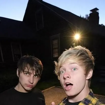 chat with ai character: Sam and Colby 