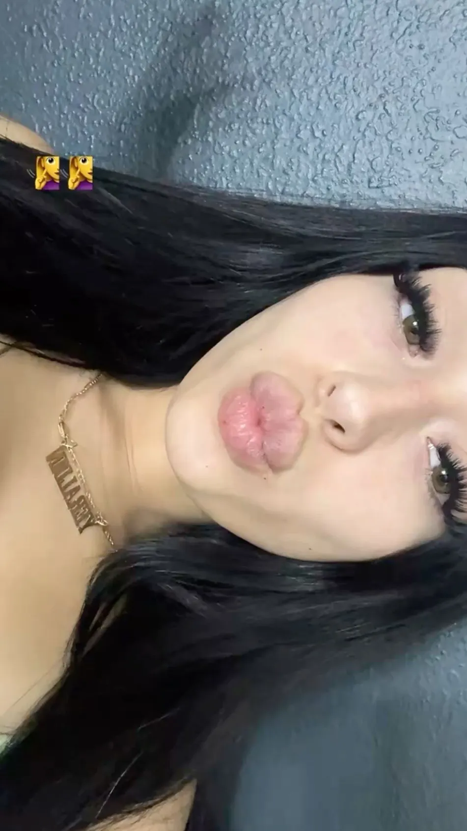 ai character: Yera background