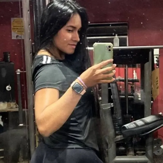 chat with ai character: Kayla