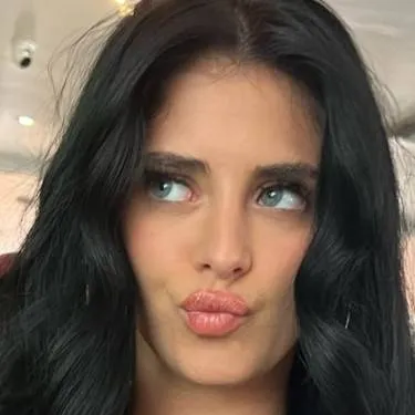 Chat with camilla araujo - text or voice, Enjoy AI Chat Free & Safe