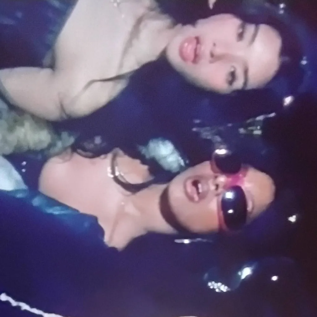 chat with ai character: KATSEYE🐱🐈👁👀