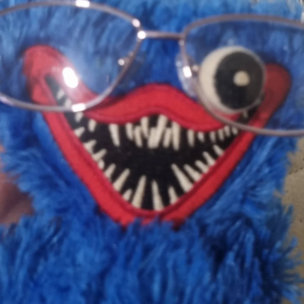 chat with ai character: Professor Huggy