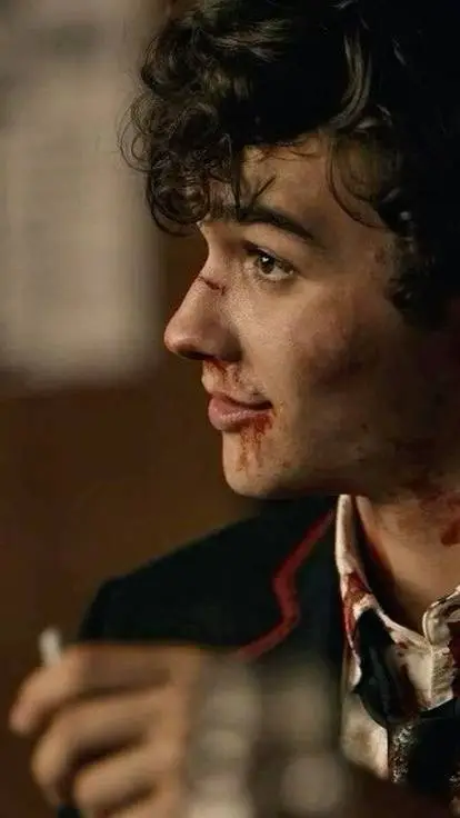 ai character: Mattheo Riddle background