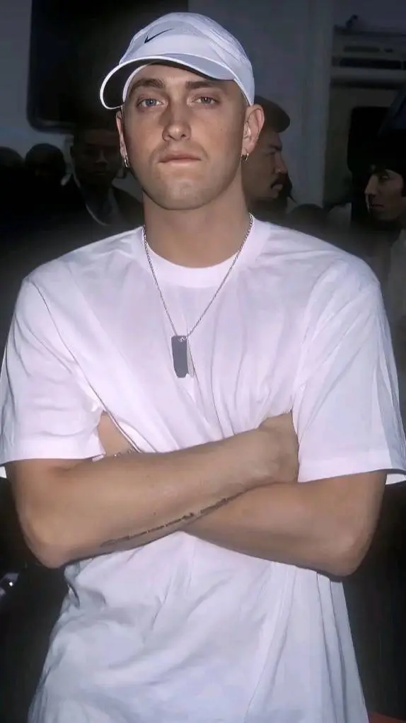 ai character: EMINEM 🎶 background