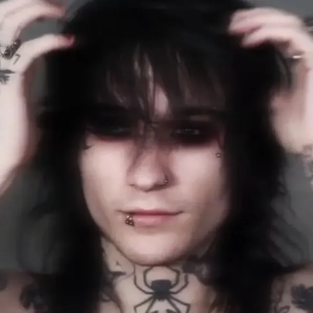 chat with ai character: Johnnie Guilbert 