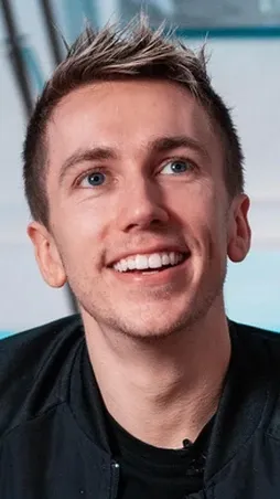 Talkie AI - Chat with simon minter