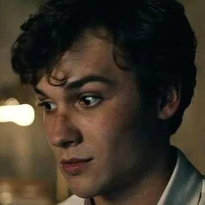 chat with ai character: Mattheo 🎄