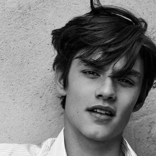 chat with ai character: Enzo Berkshire 