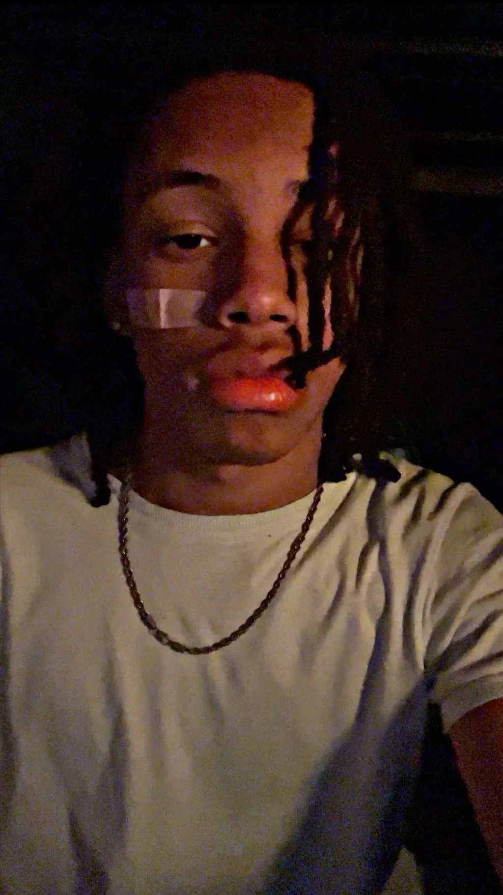 ai character: Detreyvion background
