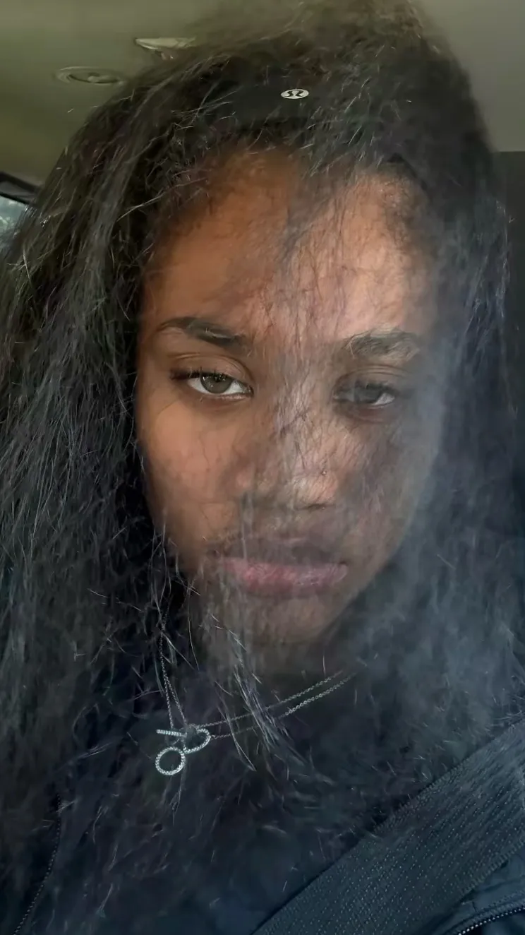 ai character: Riley  background