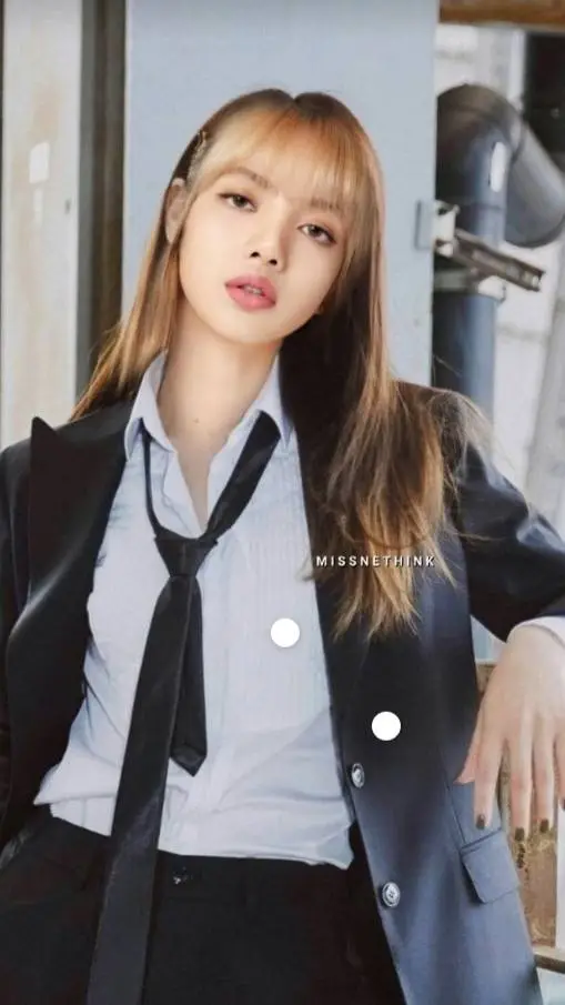 ai character: Lisa  background