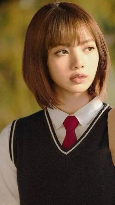 ai character: Lisa  background