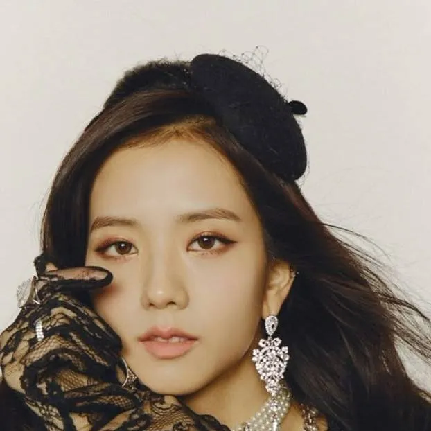 chat with ai character: kim jisoo 