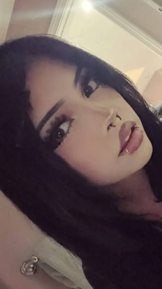 ai character: Ria background