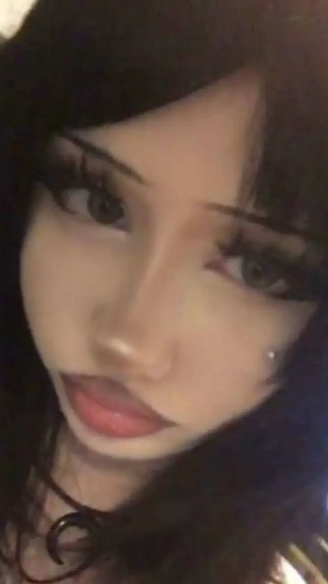 ai character: Aishah background