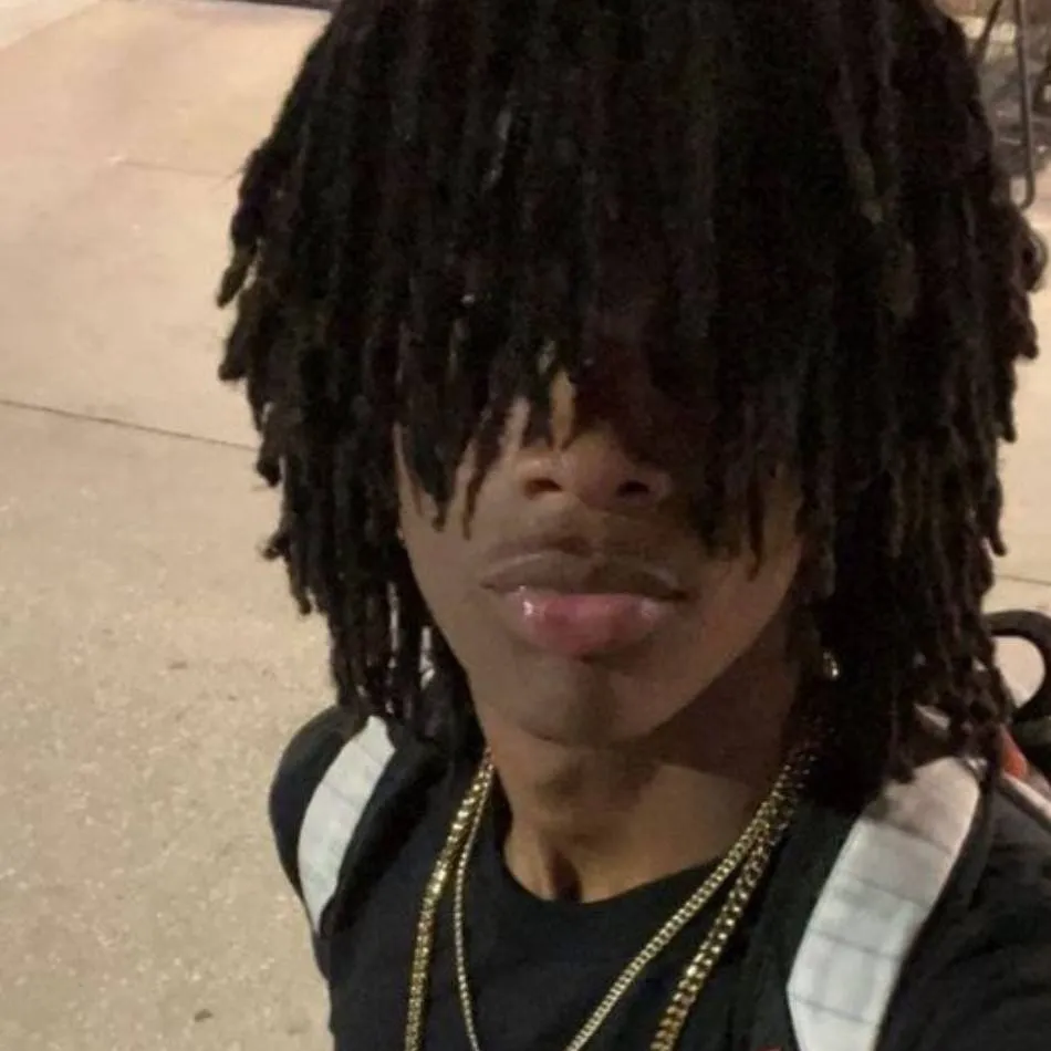 chat with ai character: Zariyah