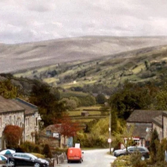 chat with ai character: Emmerdale cast