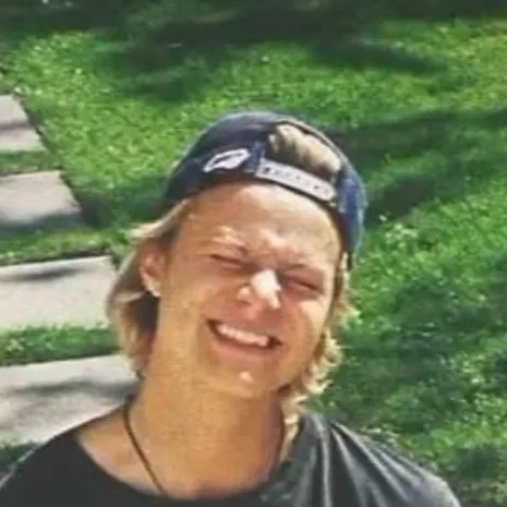 chat with ai character: JJ Maybank