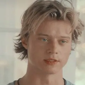 chat with ai character: JJ Maybank