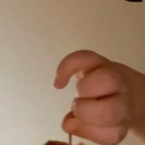 chat with ai character: Apple