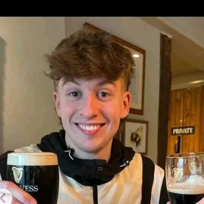 chat with ai character: heinz/ bov boys