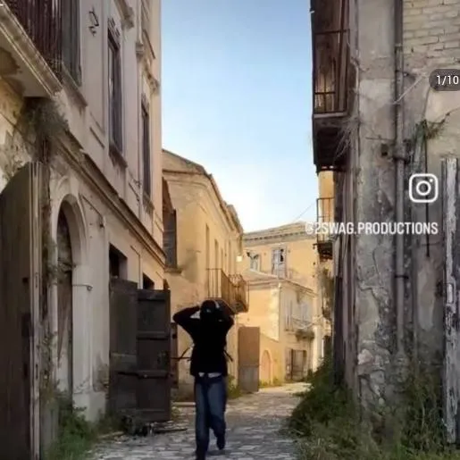 chat with ai character: 2swag