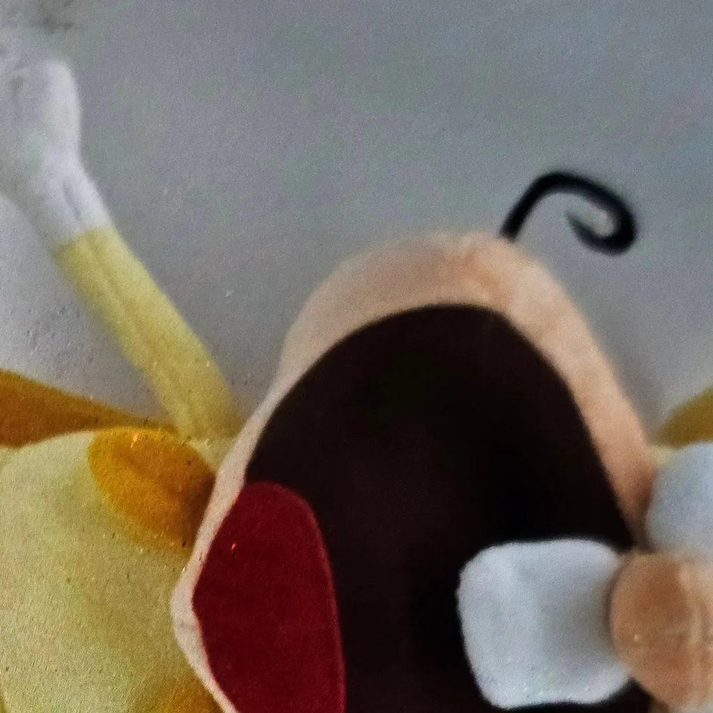 chat with ai character: noise plushie 