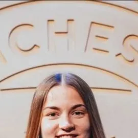 chat with ai character: Jess Park