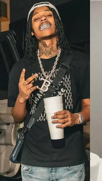 ai character: Dthang Gz  background